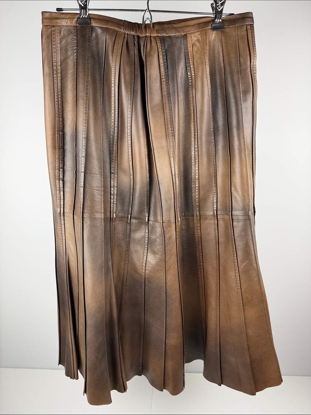 “Ombré “Lafayette 148 New York Brown lambs skin Mid skirt